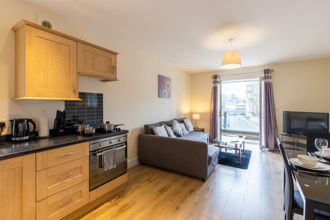 Velvet 2-Bedroom Apartment, Brewery Road, Hoddesdon Extérieur photo